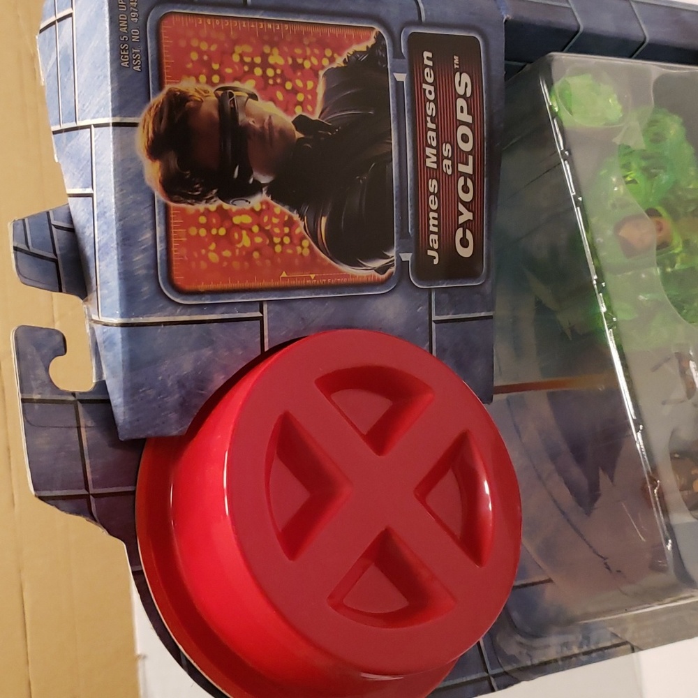 X-MEN The Movie CYCLOPS Action Figure (2000) - Picture 3 of 7